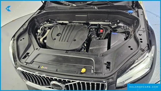 VOLVO XC90 B5 MOMENTUM