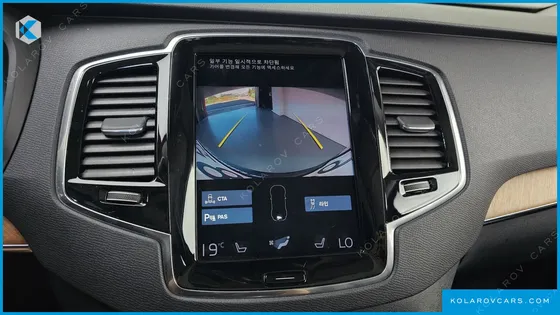 VOLVO XC90 B5 MOMENTUM