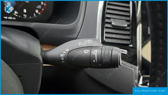 VOLVO XC90 B5 MOMENTUM