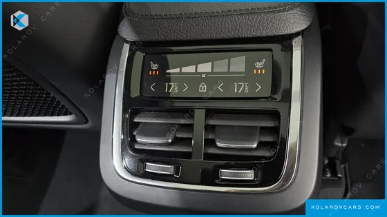 VOLVO XC90 B5 MOMENTUM
