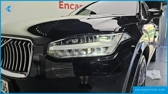 VOLVO XC90 B5 MOMENTUM