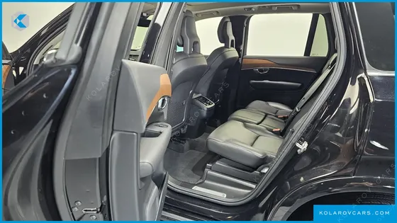 VOLVO XC90 B5 MOMENTUM