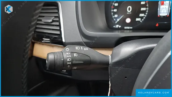 VOLVO XC90 B5 MOMENTUM
