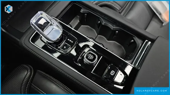 VOLVO XC90 B6 BLACK EDITION