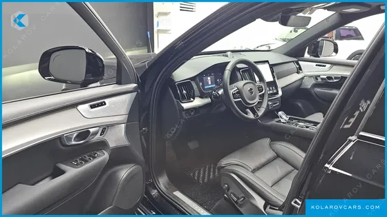 VOLVO XC90 B6 BLACK EDITION