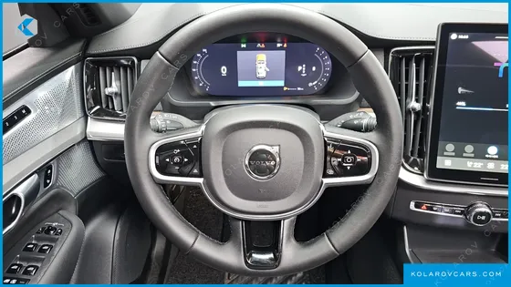 VOLVO XC90 B6 BLACK EDITION