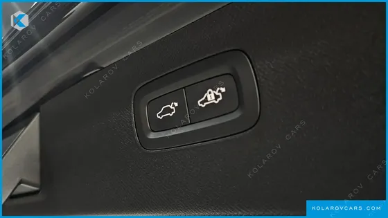 VOLVO XC90 B6 ULTRA DARK