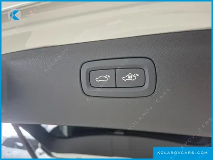 VOLVO XC90 B6 ULTRA BRIGHT