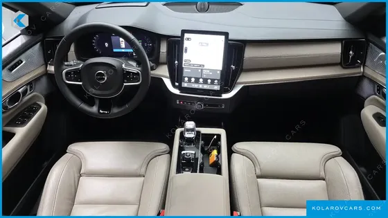 VOLVO XC90 T8 ULTRA BRIGHT HYBRID