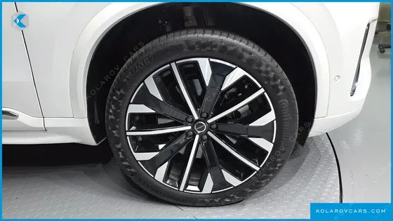 VOLVO XC90 T8 ULTRA BRIGHT HYBRID