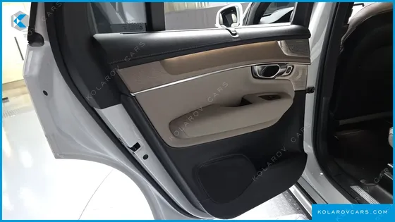 VOLVO XC90 T8 ULTRA BRIGHT HYBRID