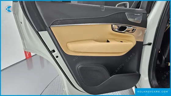 VOLVO XC90 B6 ULTIMATE BRIGHT