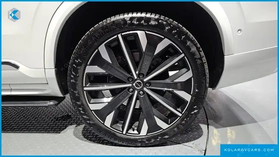 VOLVO XC90 B6 ULTRA BRIGHT