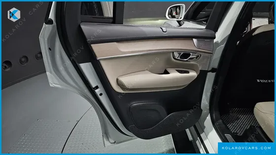 VOLVO XC90 B6 ULTRA BRIGHT