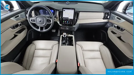 VOLVO XC90 T8 ULTRA DARK HYBRID