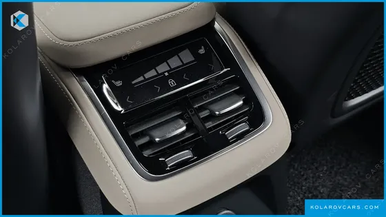 VOLVO XC90 T8 ULTRA DARK HYBRID