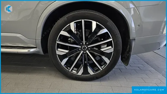 VOLVO XC90 T8 ULTRA DARK HYBRID