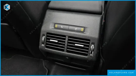 LAND ROVER DISCOVERY SPORT D180 SE