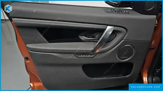 LAND ROVER DISCOVERY SPORT D180 SE