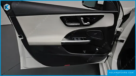 MERCEDES C-CLASS C300 AMG LINE