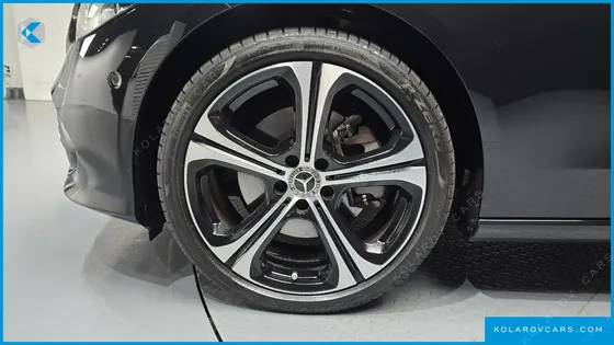 MERCEDES C-CLASS C300 4MATIC AVANTGARDE