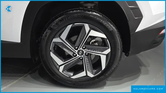 HYUNDAI TUCSON GASOLINE 1.6 TURBO 2WD