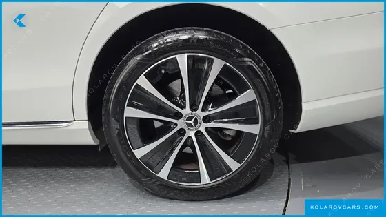 MERCEDES E-CLASS E300E 4MATIC EXCLUSIVE