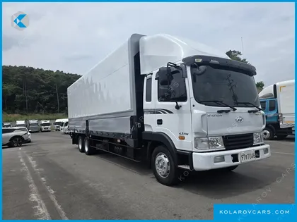 HYUNDAI MEGA TRUCK GOLD