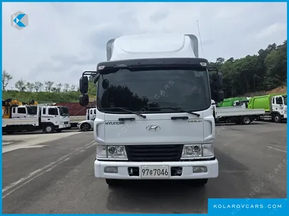HYUNDAI MEGA TRUCK GOLD