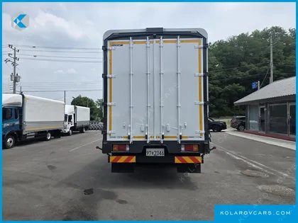 HYUNDAI MEGA TRUCK GOLD
