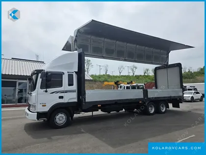 HYUNDAI MEGA TRUCK GOLD