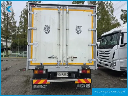 HYUNDAI MEGA TRUCK GOLD