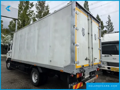 HYUNDAI MEGA TRUCK GOLD