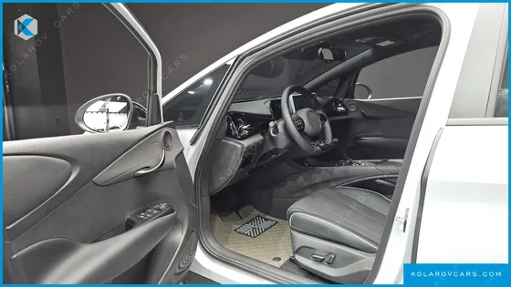 BYD DOLPHIN BASE