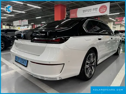 BMW I7 XDRIVE 60 DESIGN PURE EXCELLENCE