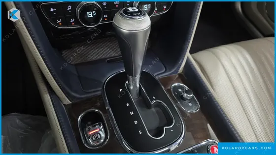 BENTLEY FLYING SPUR 4.0