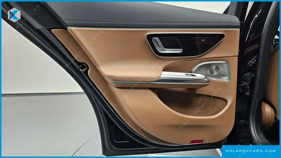 MERCEDES E-CLASS E300 4MATIC EXCLUSIVE
