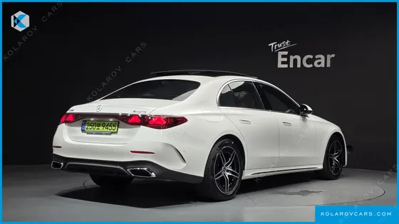 MERCEDES E-CLASS E300 4MATIC AMG LINE