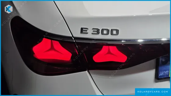 MERCEDES E-CLASS E300 4MATIC AMG LINE