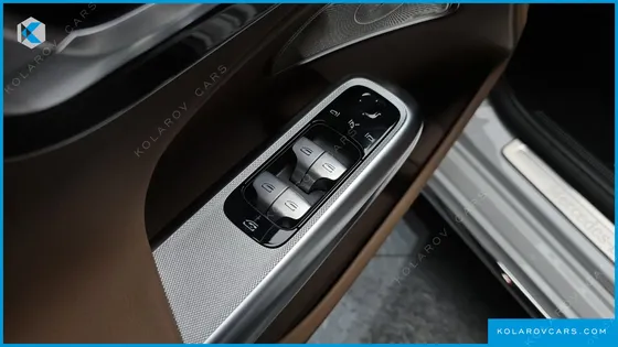 MERCEDES E-CLASS E300 4MATIC AMG LINE