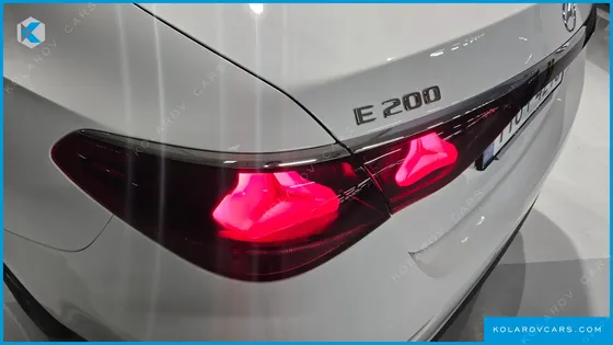 MERCEDES E-CLASS E200 EXCLUSIVE