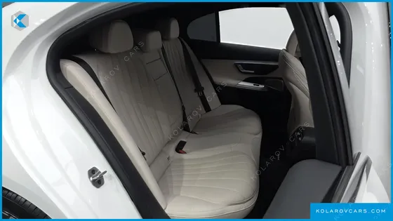 MERCEDES E-CLASS E300 4MATIC AMG LINE