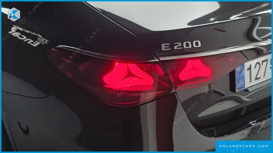MERCEDES E-CLASS E200 AVANTGARDE