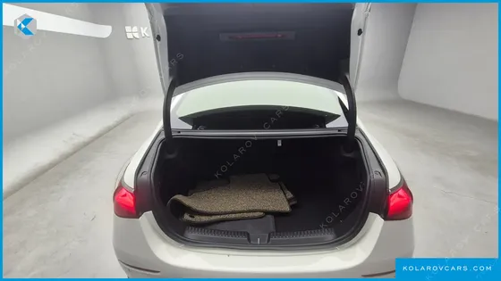 MERCEDES E-CLASS E200 AVANTGARDE