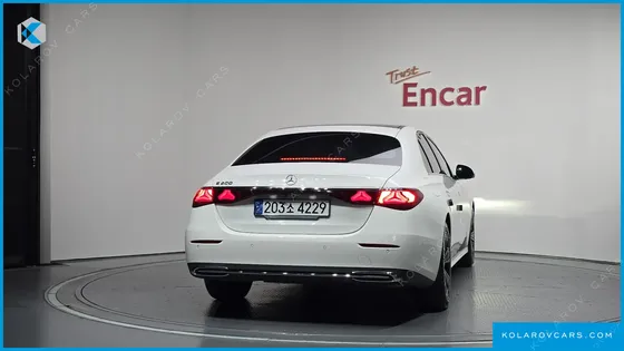 MERCEDES E-CLASS E200 AVANTGARDE