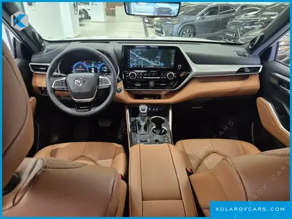 TOYOTA HIGHLANDER 2.5 4WD PLATIMUM