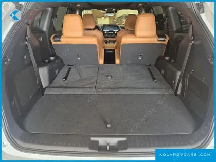 TOYOTA HIGHLANDER 2.5 4WD PLATIMUM