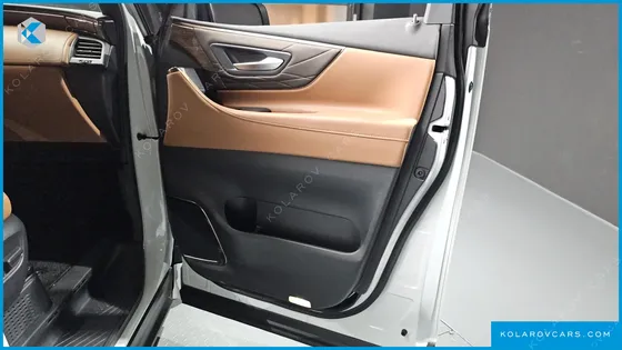 TOYOTA ALPHARD 2.5 HEV EXECUTIVE AWD