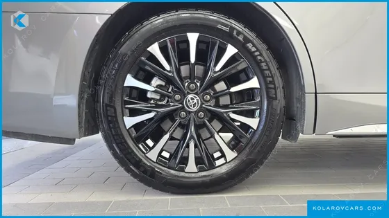 TOYOTA ALPHARD 2.5 HEV EXECUTIVE AWD