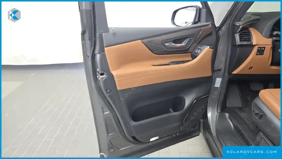 TOYOTA ALPHARD 2.5 HEV EXECUTIVE AWD
